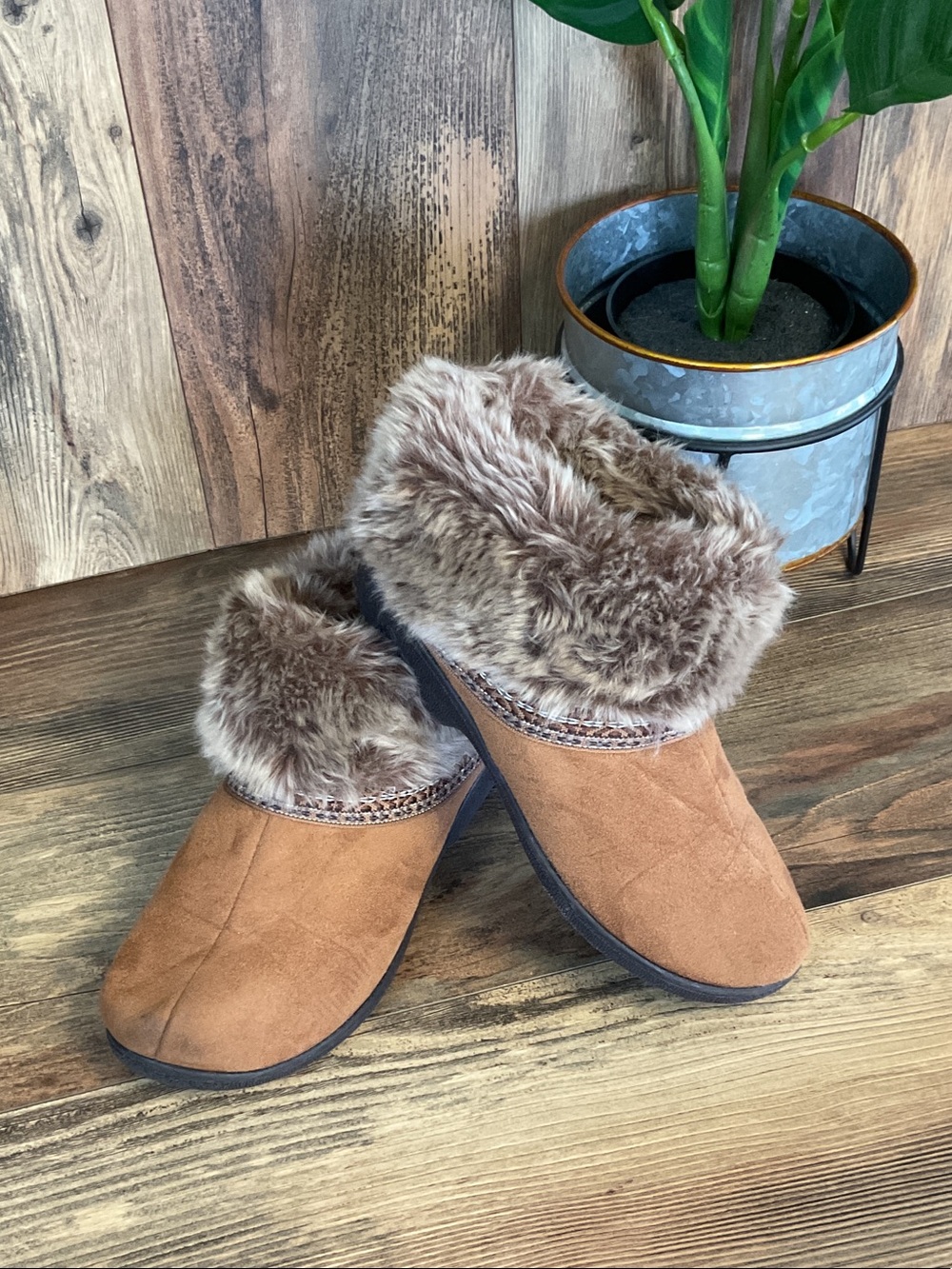 Isotoner Faux-Fur Lined Mule Slippers Ankle Boots 8.5-9 F332